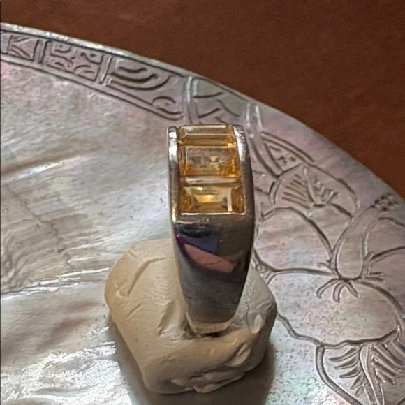925 sterling silver citrine ring in size 8 - Picture 2 of 7